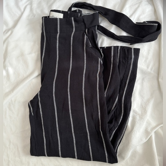 ARITZIA | Wilfred Faun Navy Pinstripe Trousers - Picture 7 of 8